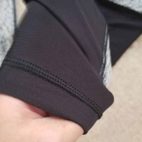 Lululemon pants with black panel - Picture 4 of 15